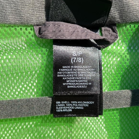 The North Face Boys' Resolve Reflective Jacket - Picture 12 of 14